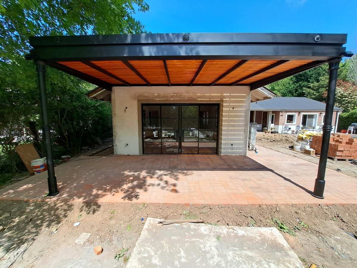 Pérgola metálica: vista 1